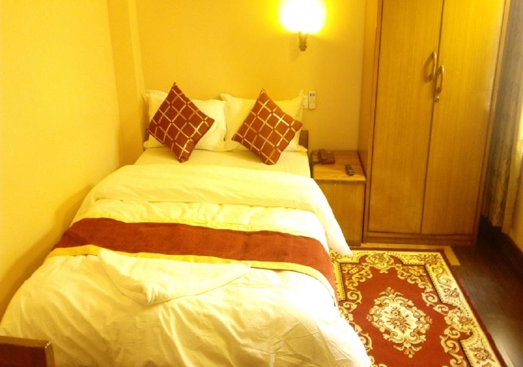 Festoon Hotel Kathmandu Bagian luar foto