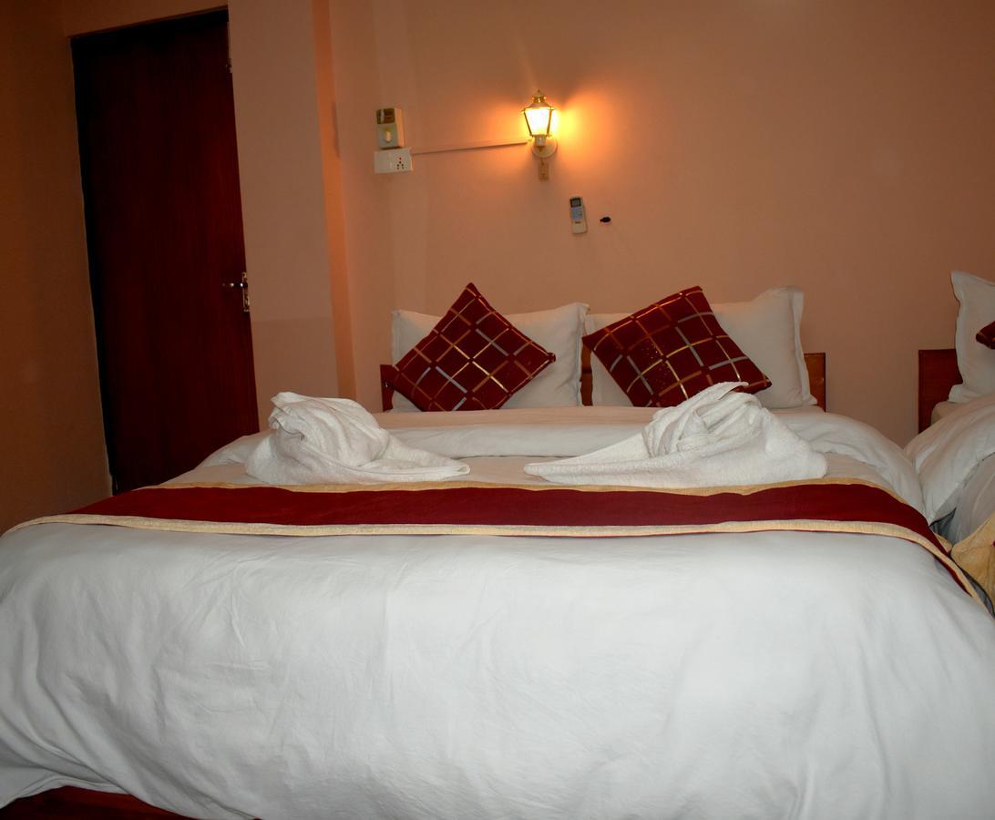 Festoon Hotel Kathmandu Bagian luar foto