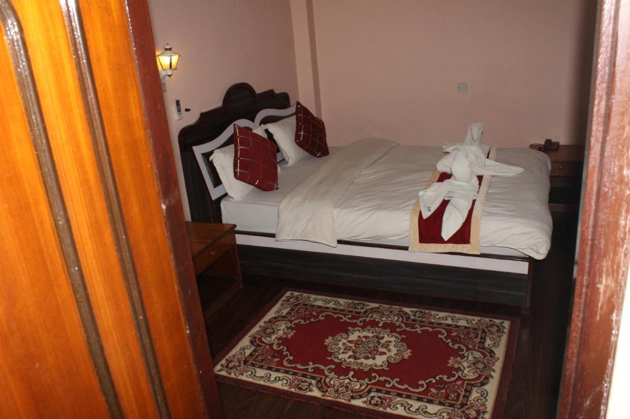 Festoon Hotel Kathmandu Bagian luar foto