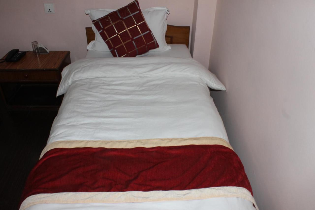 Festoon Hotel Kathmandu Bagian luar foto